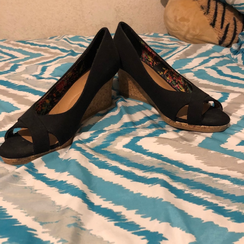 Black Wedges with Floral inside